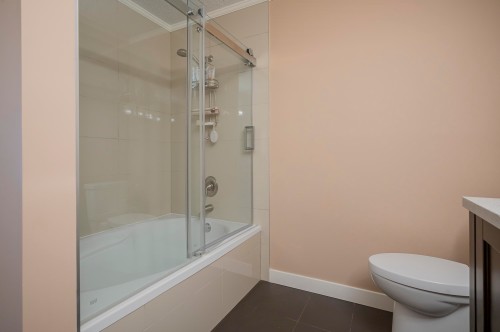 17-10038 150 Street, Surrey, BC 