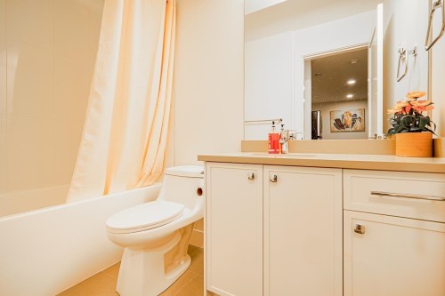 17-5960 142 Street, Surrey, BC 