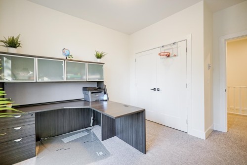 17-5960 142 Street, Surrey, BC 