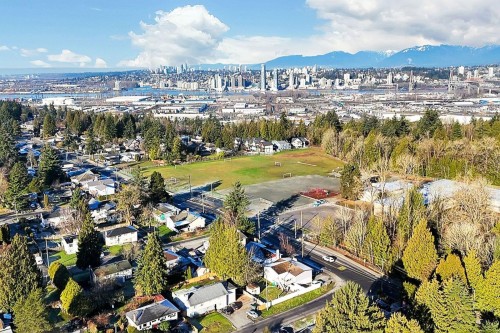 12533 99A Avenue, Surrey, BC 