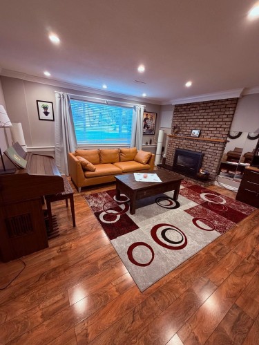 8936 Queen Mary Boulevard, Surrey, BC 