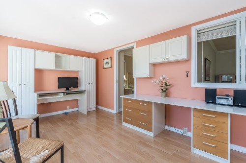 112-15275 19 Avenue, Surrey, BC 