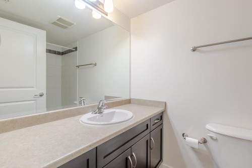 204-2038 Sandalwood Crescent, Abbotsford, BC 