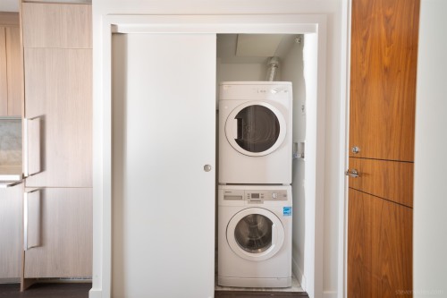 1605-13696 100 Avenue, Surrey, BC 