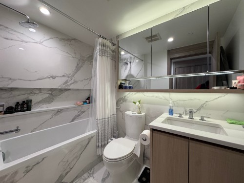 1410-13768 100 Avenue, Surrey, BC 