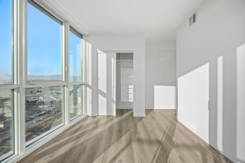 1804-10333 133 Street, Surrey, BC 