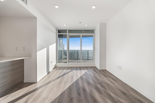 1804-10333 133 Street, Surrey, BC 