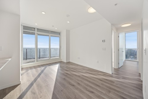 1804-10333 133 Street, Surrey, BC 