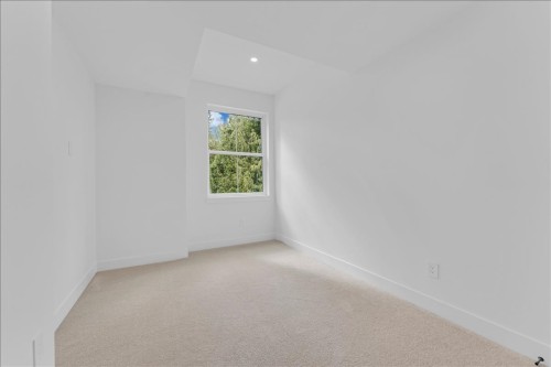 20487 74B Avenue, Langley, BC 