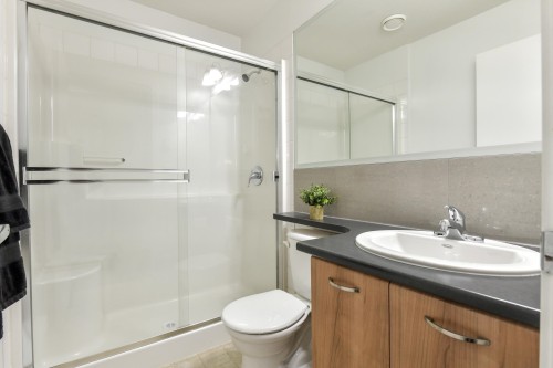 122-6671 121 Street, Surrey, BC 