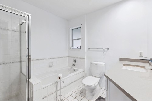 8376 Centre Street, Delta, BC 