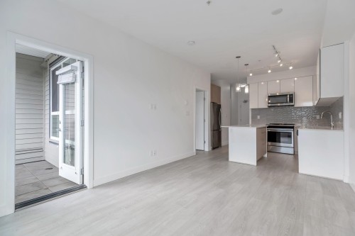 204-19567 64 Avenue, Surrey, BC 