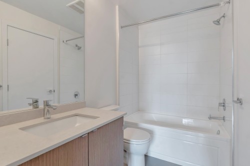 204-19567 64 Avenue, Surrey, BC 