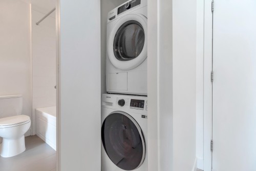 204-19567 64 Avenue, Surrey, BC 