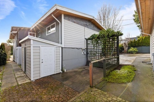 1310 Parker Street, White Rock, BC 
