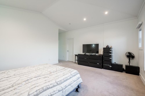 17825 Barnston Drive E, Surrey, BC 