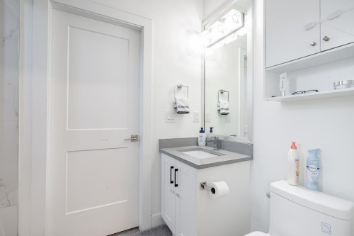 17825 Barnston Drive E, Surrey, BC 