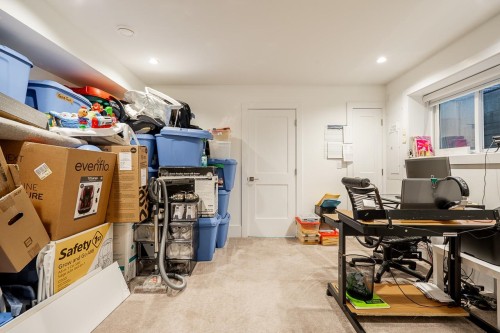 17825 Barnston Drive E, Surrey, BC 