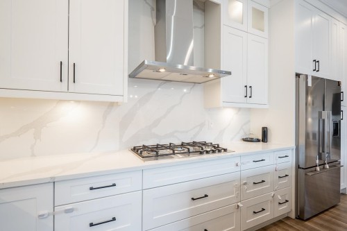 17825 Barnston Drive E, Surrey, BC 