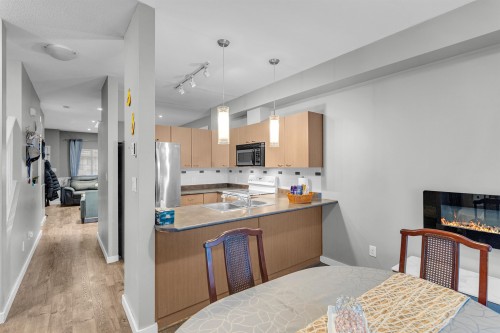 49-18701 66 Avenue, Surrey, BC 