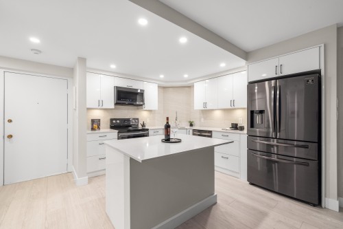 304-1480 Foster Street, Surrey, BC 