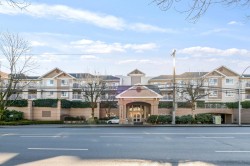 306-19750 64th Avenue  Langley, BC V2Y 2T1