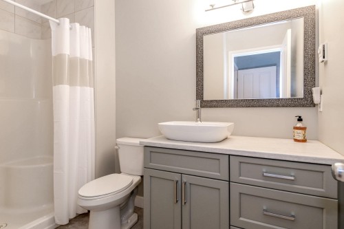 306-19750 64Th Avenue, Langley, BC 