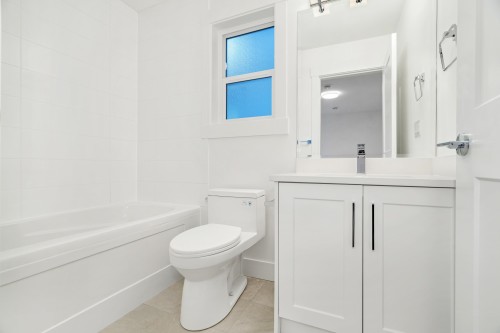 14-9762 182A Street, Surrey, BC 