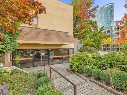 211-10157 University Drive  Surrey, BC V3T 5L7