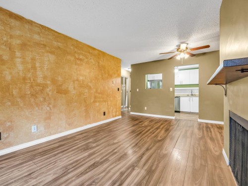 211-10157 University Drive, Surrey, BC 