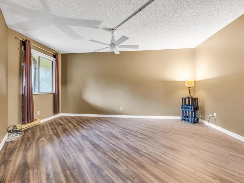 211-10157 University Drive, Surrey, BC 