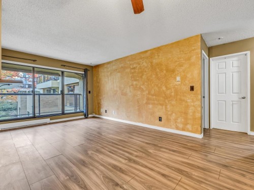 211-10157 University Drive, Surrey, BC 