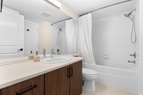 A302-8929 202 Street, Langley, BC 