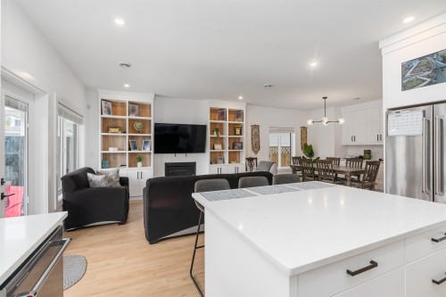 18460 64 Avenue, Surrey, BC 