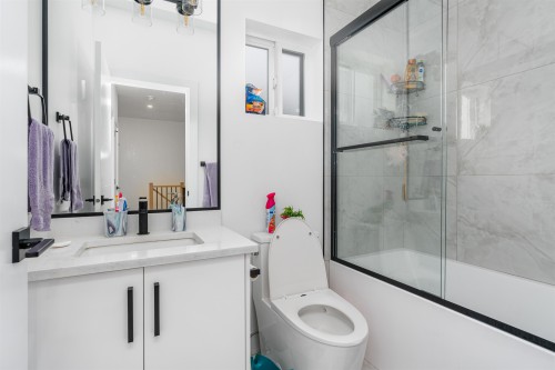 18460 64 Avenue, Surrey, BC 