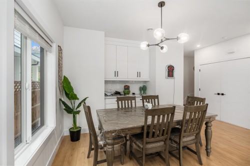 18460 64 Avenue, Surrey, BC 