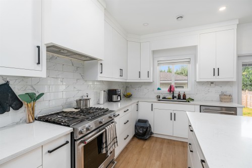 18460 64 Avenue, Surrey, BC 