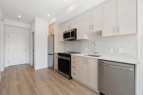 W412-13838 108 Avenue, Surrey, BC 