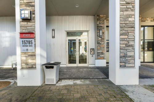 404-15785 Croydon Drive, Surrey, BC 