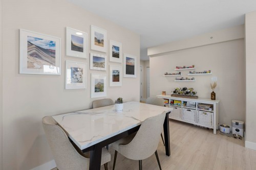 404-15785 Croydon Drive, Surrey, BC 