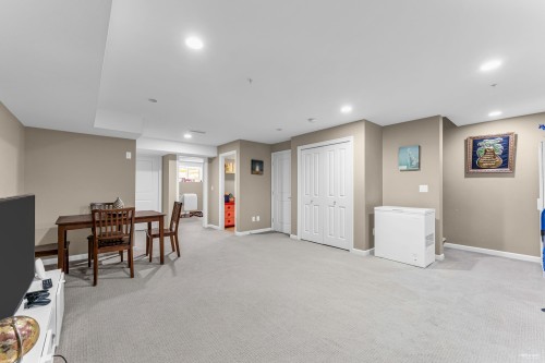 6940 208A Street, Langley, BC 