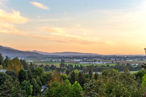 36074 Southridge Place, Abbotsford, BC 