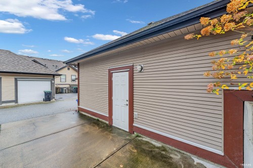 6956 208 Street, Langley, BC 