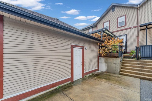 6956 208 Street, Langley, BC 