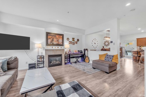 6956 208 Street, Langley, BC 