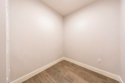 204-20061 Fraser Highway, Langley, BC 