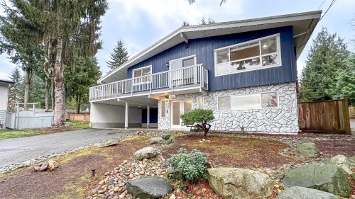 8594 Sunbury Place  Delta, BC V4C 3Y7