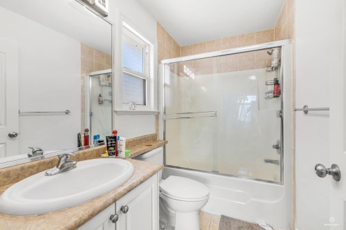 12168 96A Avenue, Surrey, BC 