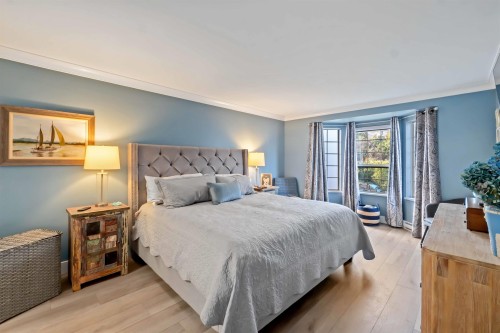 202-1488 Merklin Street, White Rock, BC 
