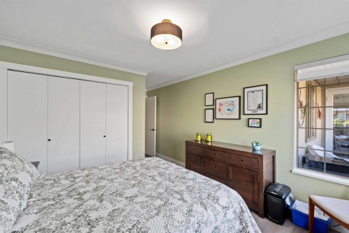 202-1488 Merklin Street, White Rock, BC 